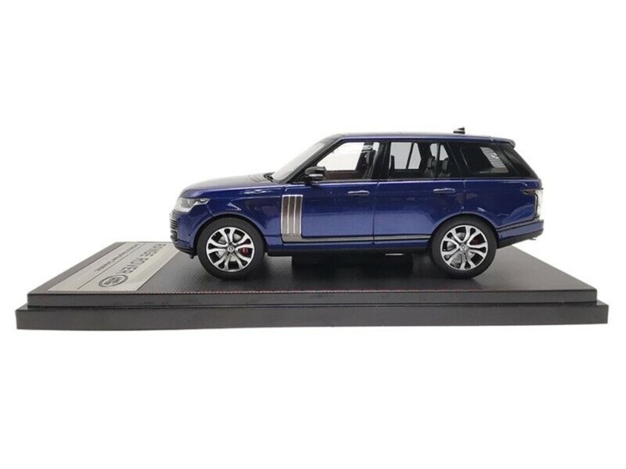 Land Rover Land Rover Range Rover 2022 - 1:64 - LCD Model Land Rover Land Rover Range Rover 2022 - 1:64 - LCD Model
