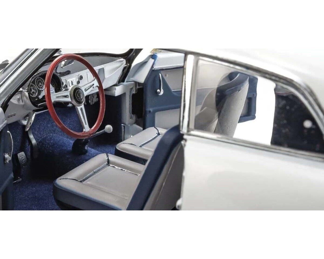 Alfa Romeo Alfa Romeo Giulietta Sprint Veloce #34 Targa Florio 1960 'Emanuele Aldabaran' - 1:18 - Kyosho Alfa Romeo Alfa Romeo Giulietta Sprint Veloce #34 Targa Florio 1960 'Emanuele Aldabaran' - 1:18 - Kyosho