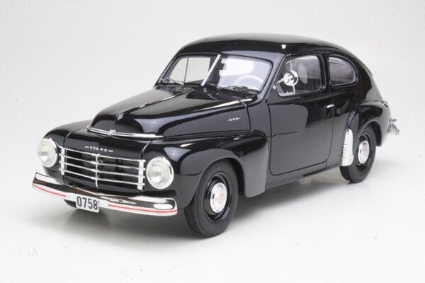 Volvo Volvo PV444 1947 - 1:18 - Cult Scale Models