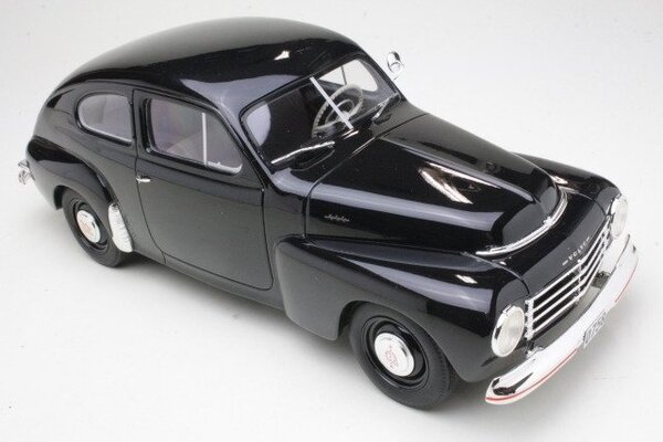 Volvo Volvo PV444 1947 - 1:18 - Cult Scale Models