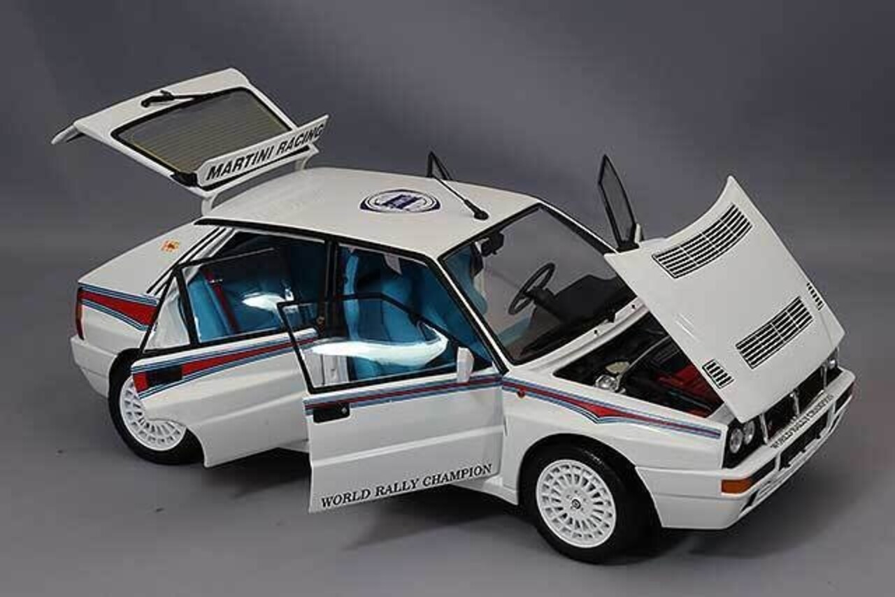 Lancia Lancia Delta HF Integrale Martini 6 1992 - 1:18 - Kyosho Lancia Lancia Delta HF Integrale Martini 6 1992 - 1:18 - Kyosho