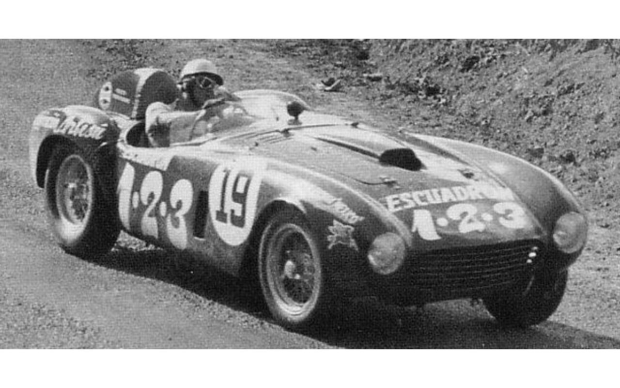 Ferrari Ferrari 375 Plus Spider #19 Team Escuadron 1.2.3 Winner Rally V Carrera Panamericana 1954 - 1:43 - Art Model