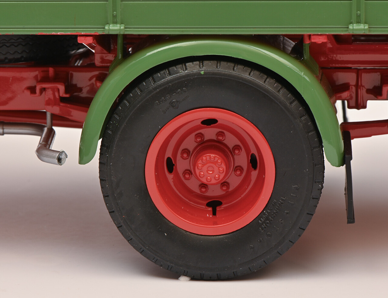 Mercedes-Benz Mercedes-Benz L3500 - 1:18 - Schuco