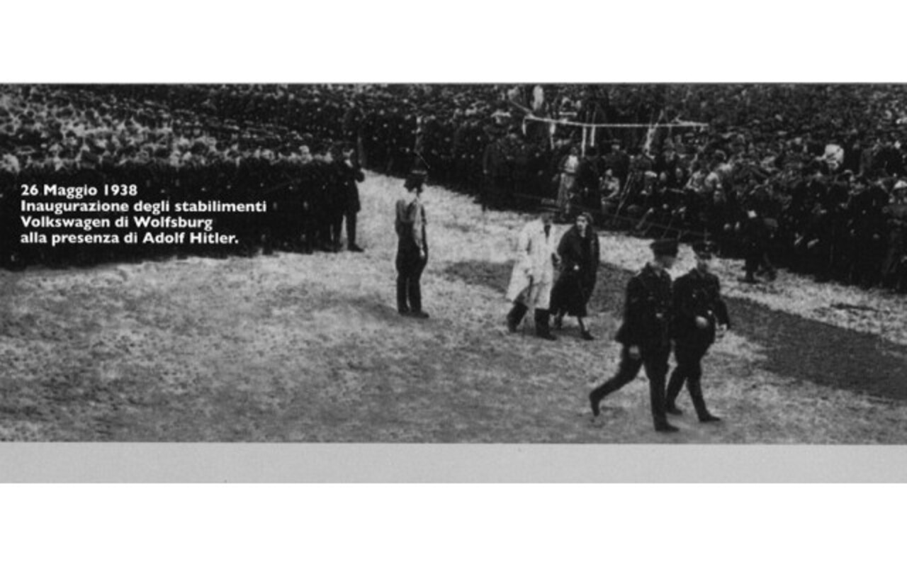 Volkswagen Volkswagen (SET) 3x Beetle KDF-Wagens Presentation 26-5-1938 + Figure Hitler - 1:43 - Rio Volkswagen Volkswagen (SET) 3x Beetle KDF-Wagens Presentation 26-5-1938 + Figure Hitler - 1:43 - Rio