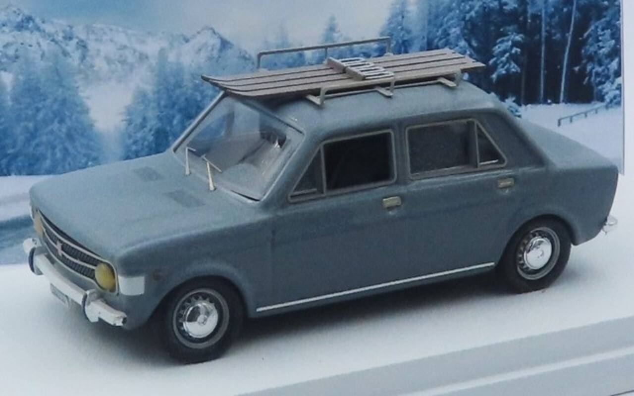 Fiat Fiat 128 + Roof Rack + Skis 1970 - 1:43 - Rio Fiat Fiat 128 + Roof Rack + Skis 1970 - 1:43 - Rio