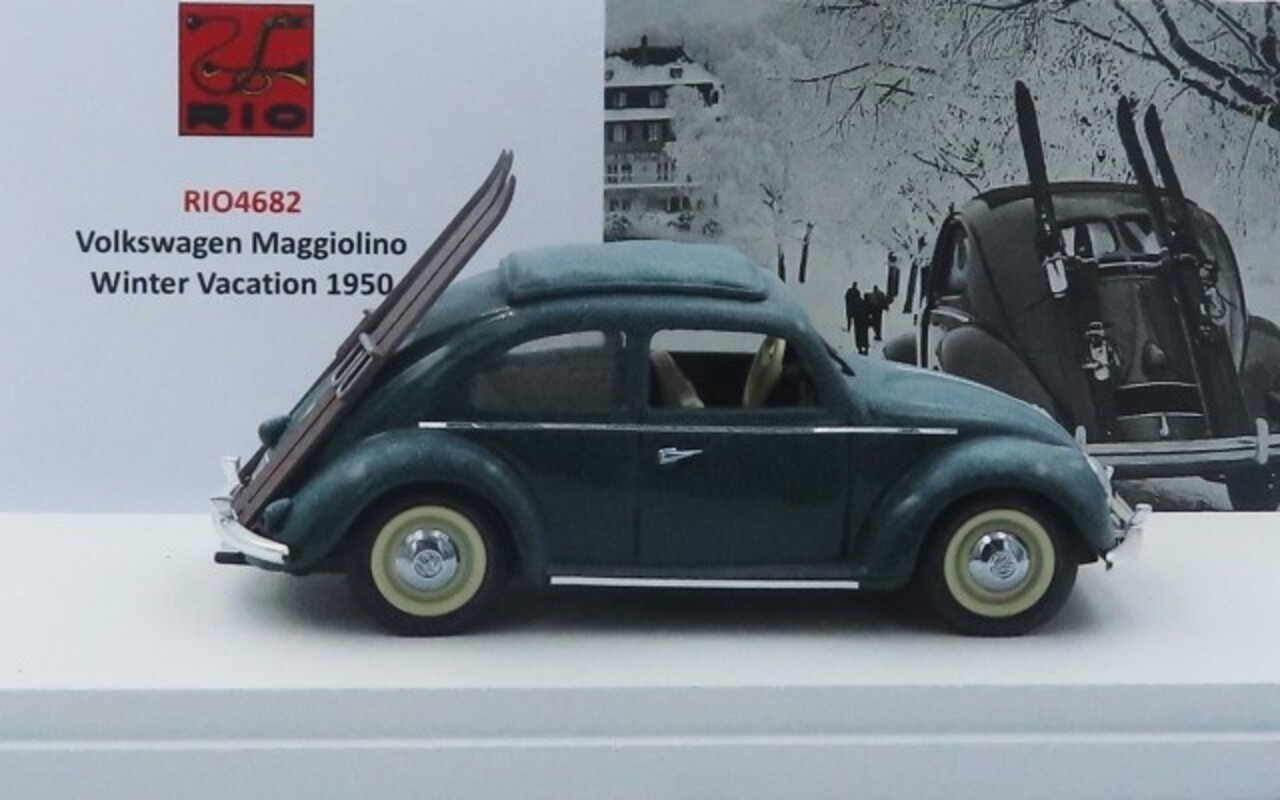 Volkswagen Volkswagen Beetle Maggiolino 1950 Winter Vacation + Skis - 1:43 - Rio