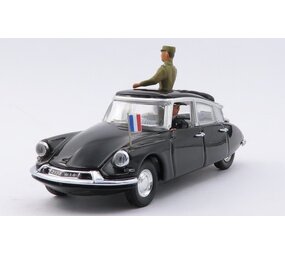 Citroen Citroen DS 19 Cabriolet + Figures General de Gaulle + Driver 1960 - 1:43 - Rio Citroen Citroen DS 19 Cabriolet + Figures General de Gaulle + Driver 1960 - 1:43 - Rio