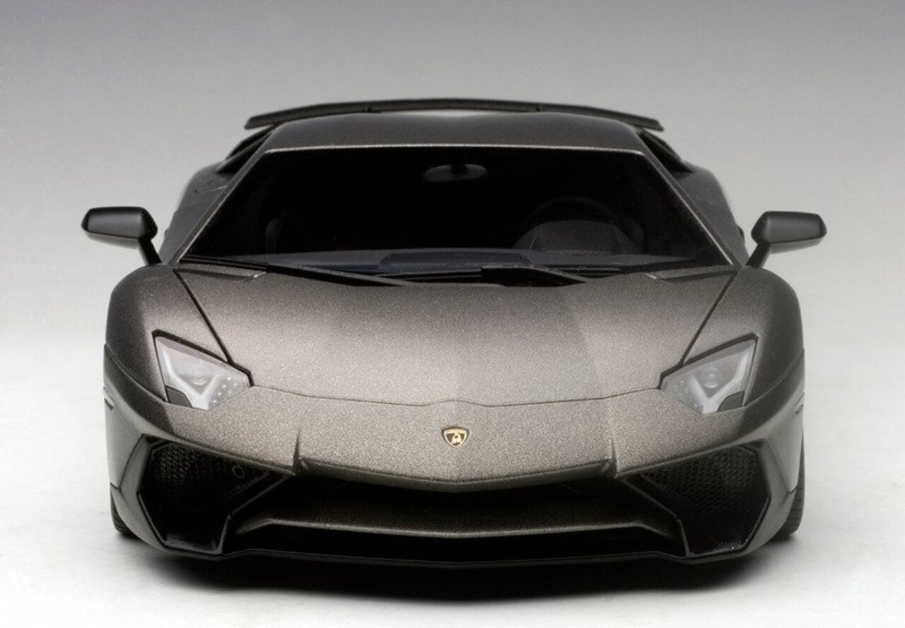 Lamborghini Lamborghini Aventador LP750-4 SV - 1:18 - AUTOart