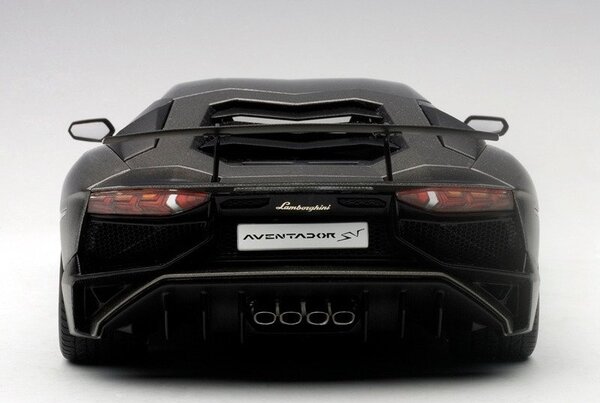 Lamborghini Lamborghini Aventador LP750-4 SV - 1:18 - AUTOart