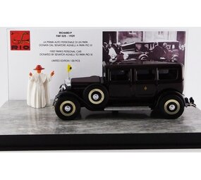 Fiat Fiat 525 1929 Personal Car Pope Pius XI + Figure - 1:43 - Rio Fiat Fiat 525 1929 Personal Car Pope Pius XI + Figure - 1:43 - Rio