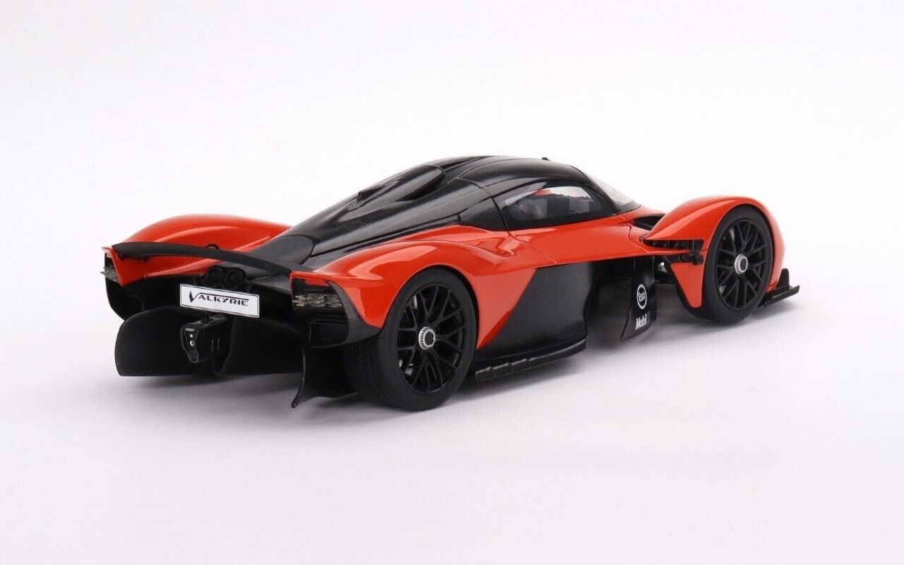 Aston Martin Aston Martin Valkyrie - 1:18 - Top Speed