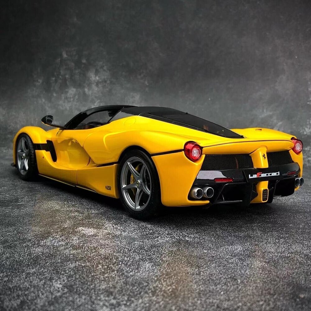 Ferrari Ferrari 'LaFerrari' Aperta 2016 - 1:18 - BBR
