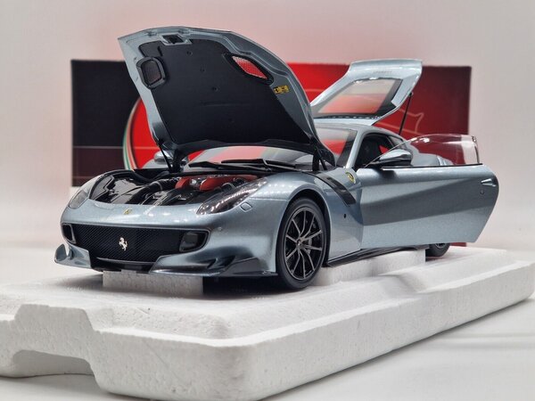 Ferrari Ferrari F12 TDF 2015 - 1:18 - BBR