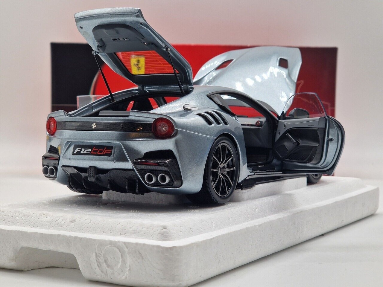 Ferrari Ferrari F12 TDF 2015 - 1:18 - BBR