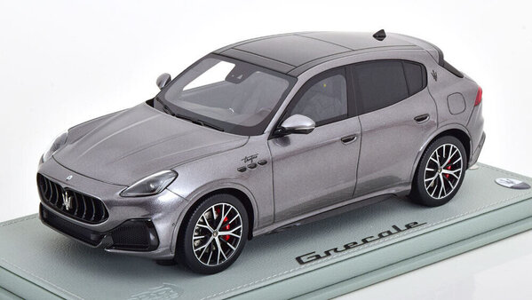 Maserati Maserati Grecale Trofeo 2023 + Showcase - 1:18 - BBR Maserati Maserati Grecale Trofeo 2023 + Showcase - 1:18 - BBR