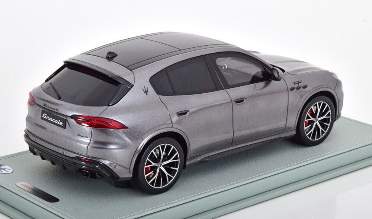 Maserati Maserati Grecale Trofeo 2023 + Showcase - 1:18 - BBR Maserati Maserati Grecale Trofeo 2023 + Showcase - 1:18 - BBR
