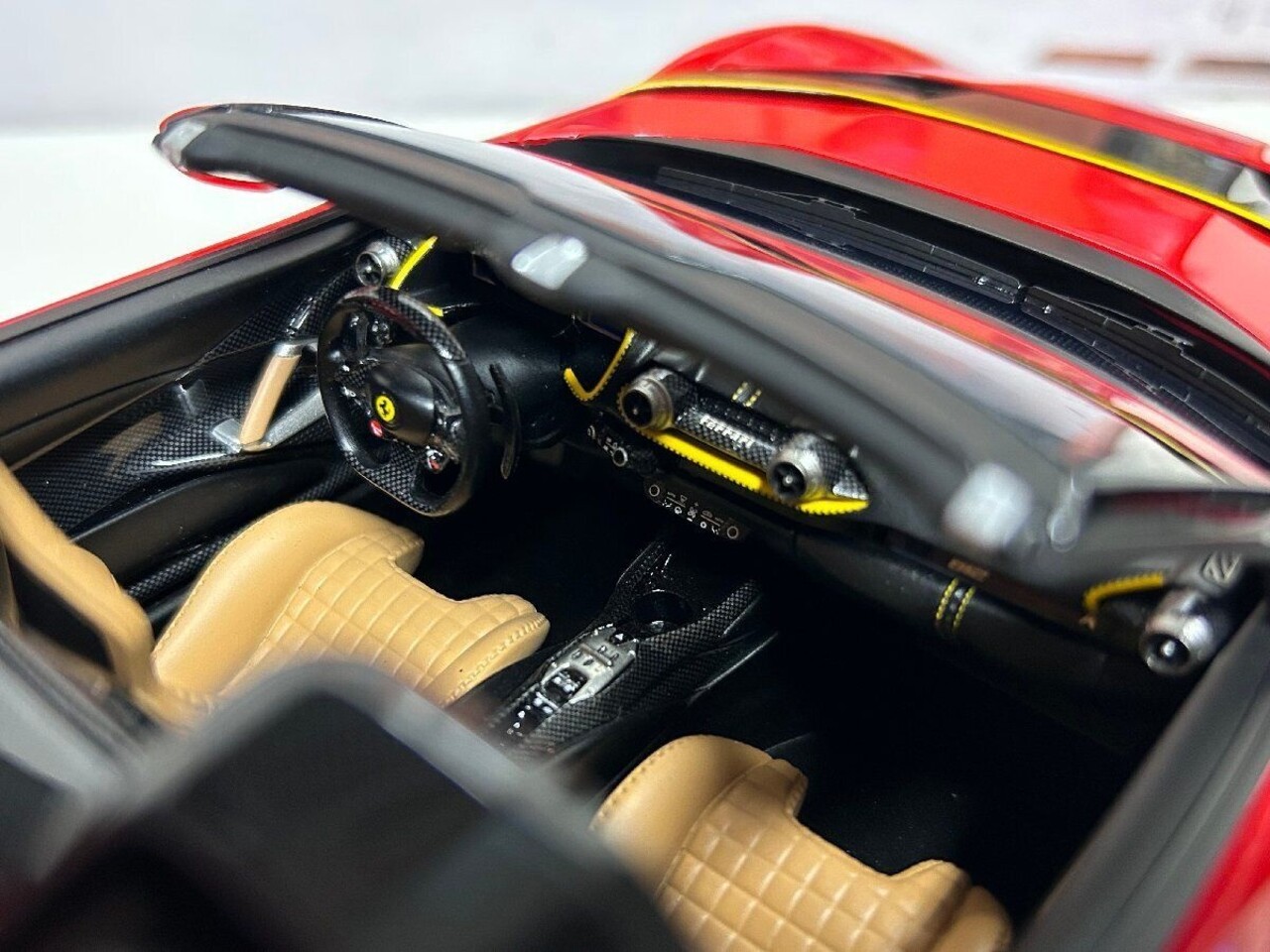 Ferrari Ferrari 812 Competizione A (Break Disc Red - Wheels Carbon Fiber) - 1:18 - BBR Ferrari Ferrari 812 Competizione A (Break Disc Red - Wheels Carbon Fiber) - 1:18 - BBR