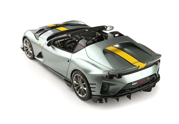 Ferrari Ferrari 812 Competizione A (Break Disc Yellow - Wheels Diamond Matt Grey Corsa) - 1:18 - BBR