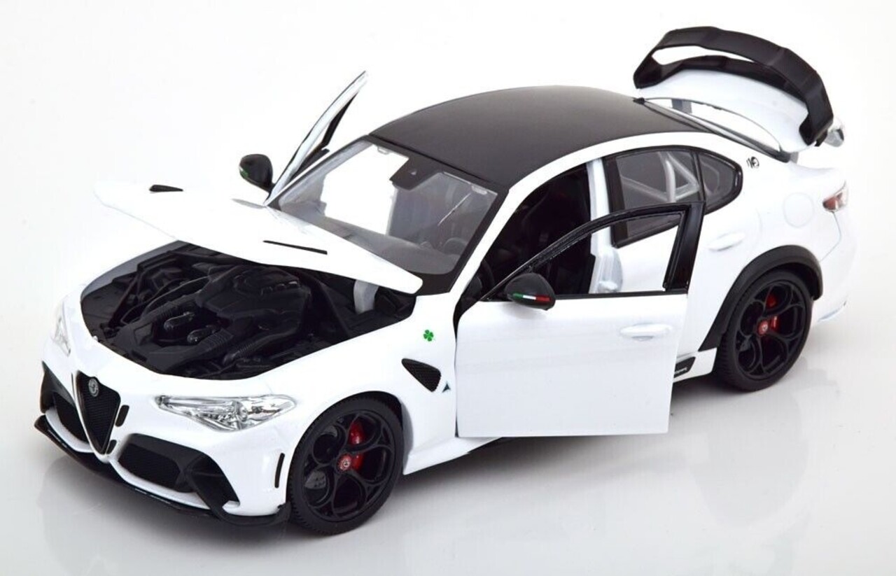 Alfa Romeo Alfa Romeo Giulia GTAm 2020 - 1:18 - Bburago