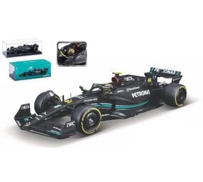 Formule 1 Mercedes-Benz AMG  Petronas #44 Season 2023 (L.Hamilton) + Pilot + Showcase - 1:24 - Bburago Formule 1 Mercedes-Benz AMG  Petronas #44 Season 2023 (L.Hamilton) + Pilot + Showcase - 1:24 - Bburago