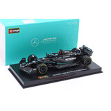 Formule 1 Mercedes-Benz AMG W14 #63 Petronas Season Car 2023 G. Russell + Pilot + Showcase - 1:43 - Bburago Formule 1 Mercedes-Benz AMG W14 #63 Petronas Season Car 2023 G. Russell + Pilot + Showcase - 1:43 - Bburago