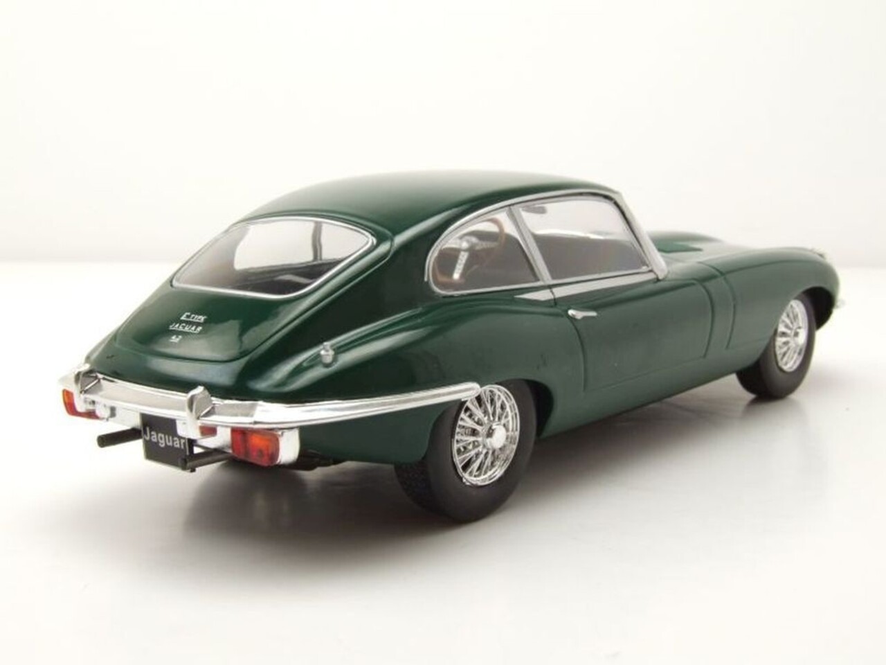 Jaguar Jaguar E-Type 2 Series 1970 - 1:24 - Whitebox Jaguar Jaguar E-Type 2 Series 1970 - 1:24 - Whitebox