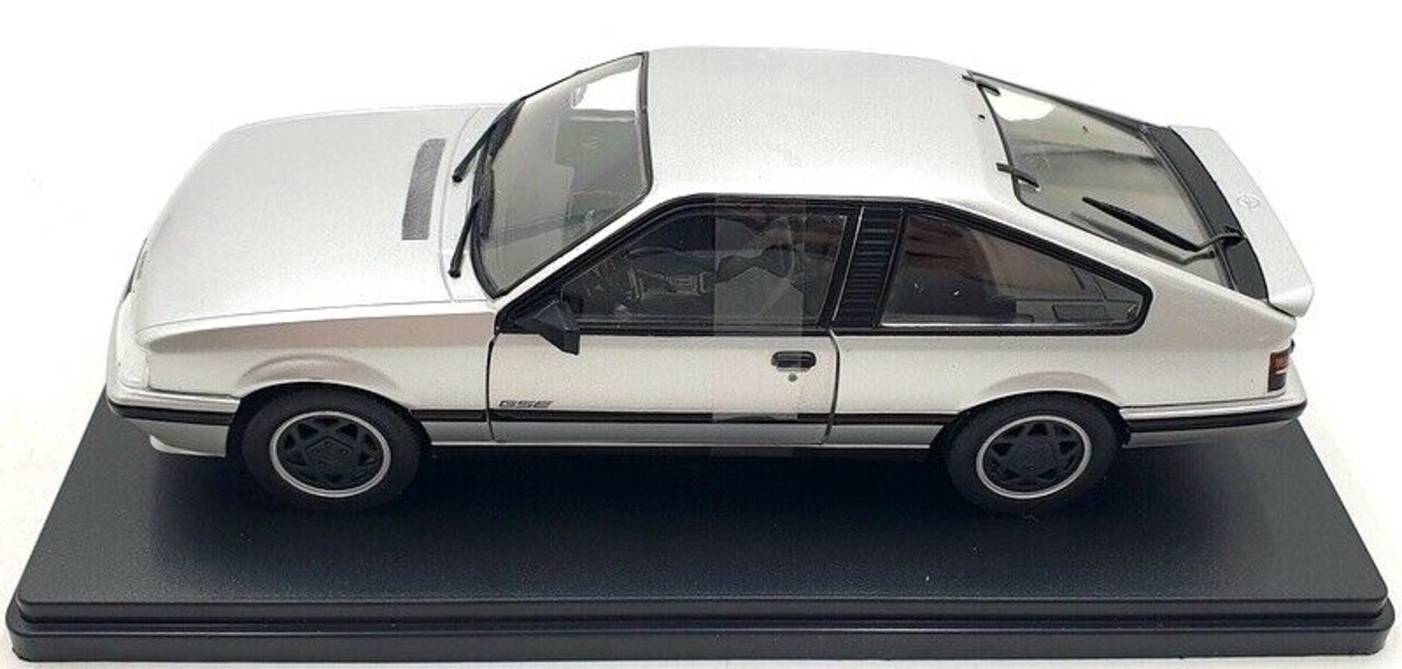 Opel Opel Monza A2 GSE 1983 - 1:24 - Whitebox Opel Opel Monza A2 GSE 1983 - 1:24 - Whitebox
