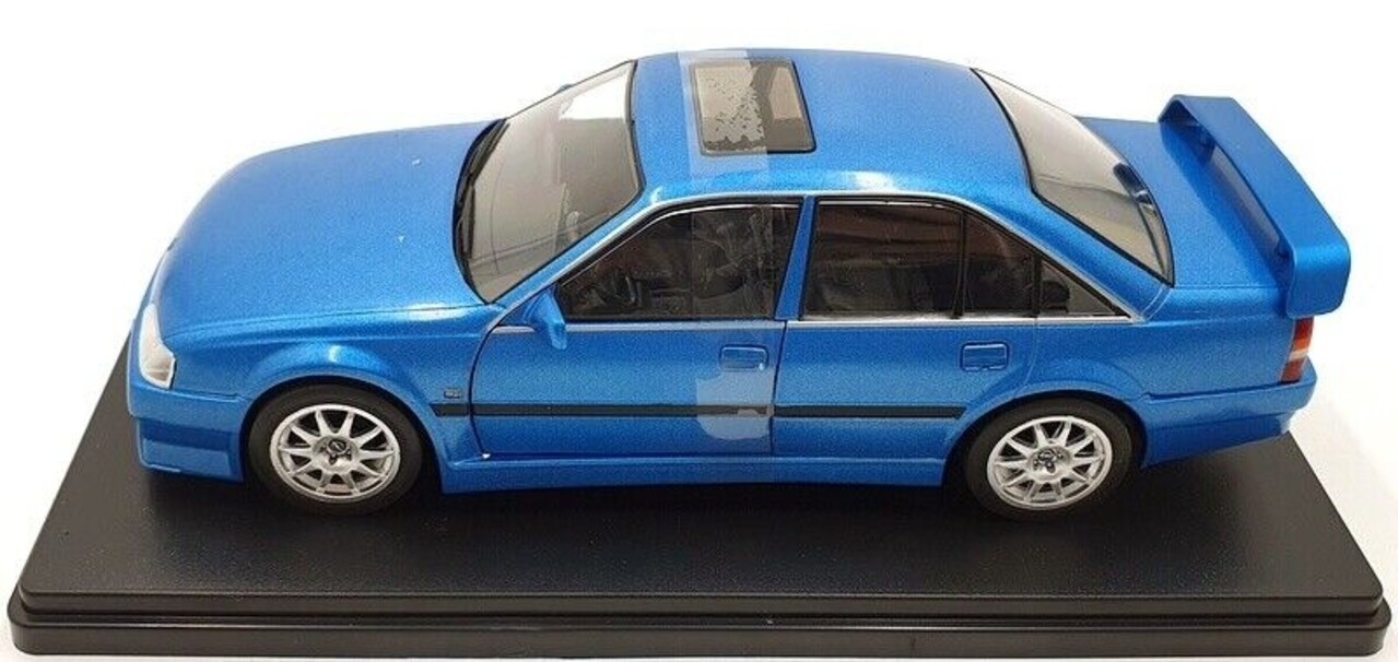 Opel Opel Omega Evolution 500 1991 - 1:24 - Whitebox Opel Opel Omega Evolution 500 1991 - 1:24 - Whitebox