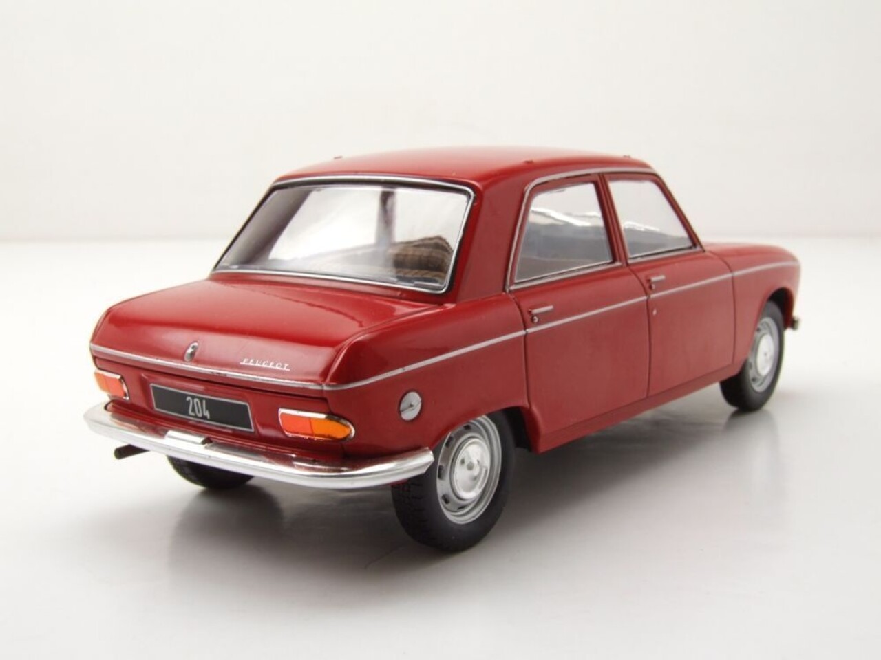 Peugeot Peugeot 204 1968 - 1:24 - Whitebox Peugeot Peugeot 204 1968 - 1:24 - Whitebox