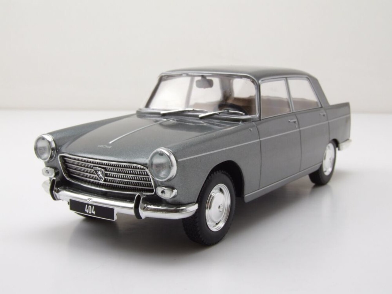 Peugeot Peugeot 404 1960 - 1:24 - Whitebox Peugeot Peugeot 404 1960 - 1:24 - Whitebox