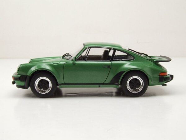 Porsche Porsche 911/930 Turbo 1974 - 1:24 - Whitebox Porsche Porsche 911/930 Turbo 1974 - 1:24 - Whitebox