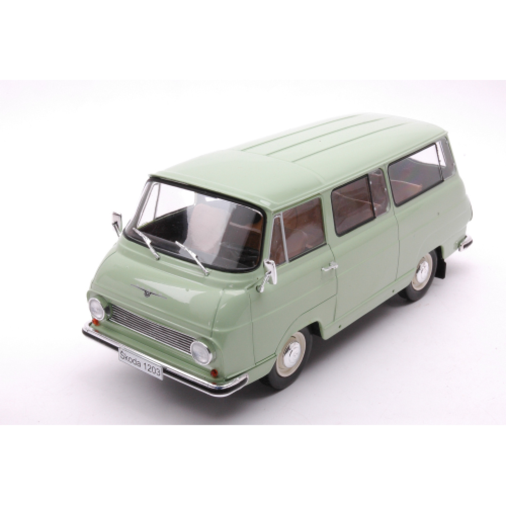 Skoda Skoda 1203 1968 - 1:24 - Whitebox Skoda Skoda 1203 1968 - 1:24 - Whitebox