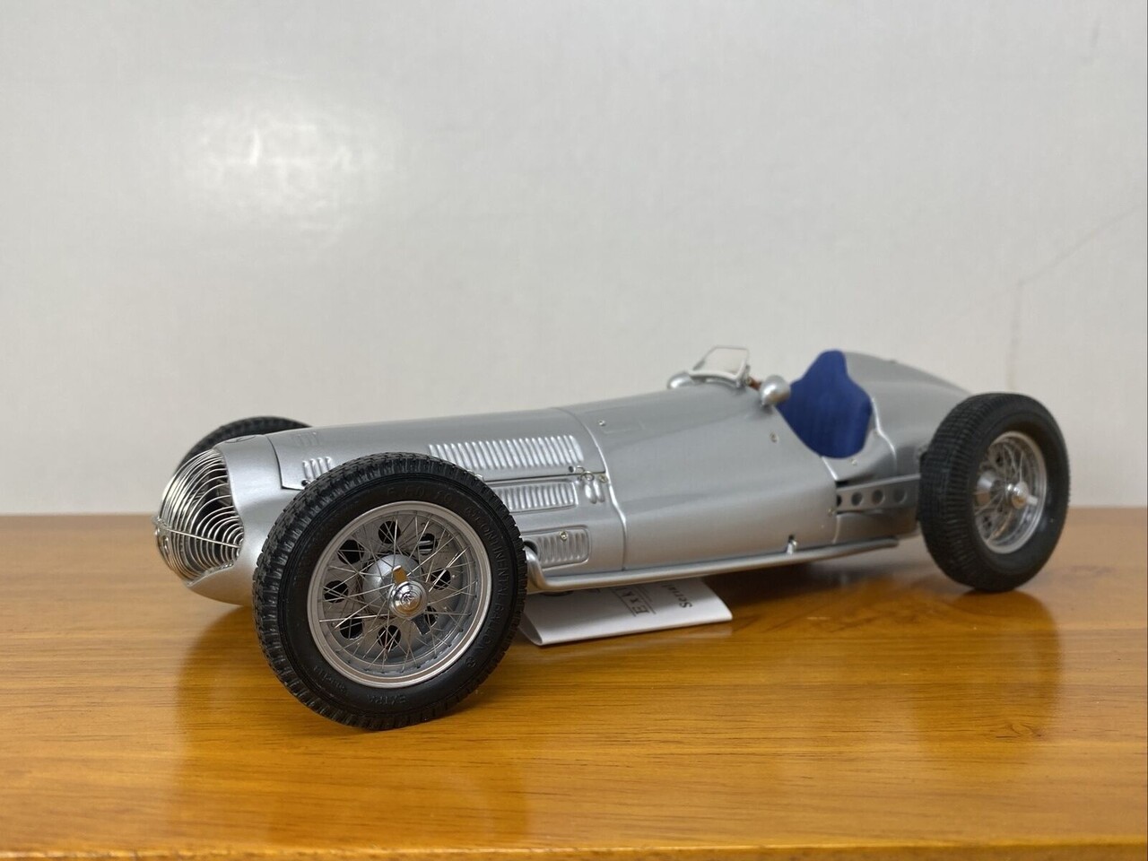 Formule 1 Mercedes-Benz (W154) Winner GP France 1938 - 1:18 - CMC