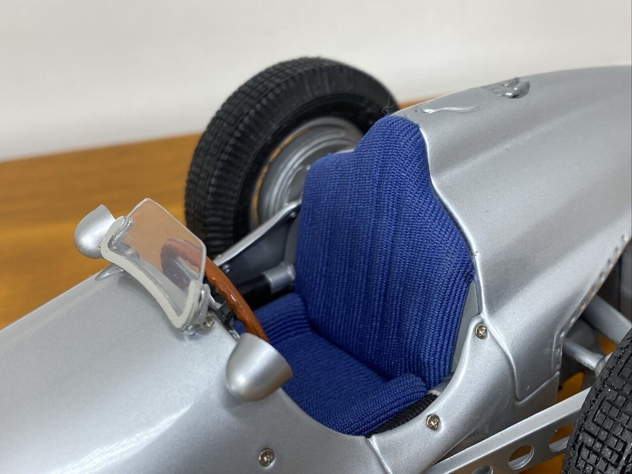 Formule 1 Mercedes-Benz (W154) Winner GP France 1938 - 1:18 - CMC