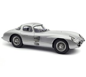 Mercedes-Benz Mercedes-Benz 300 SLR Uhlenhaut Coupé 1955 - 1:18 - CMC Mercedes-Benz Mercedes-Benz 300 SLR Uhlenhaut Coupé 1955 - 1:18 - CMC