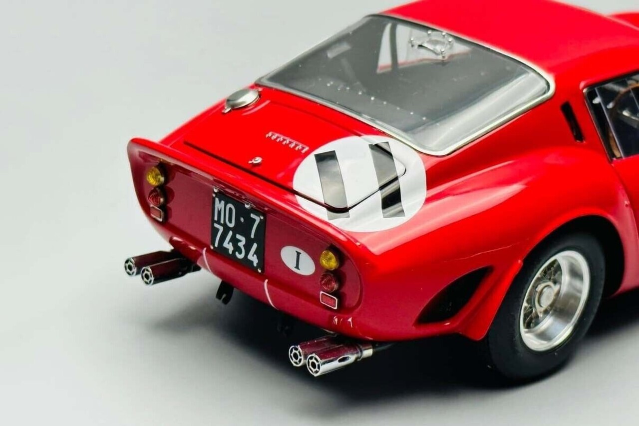 Ferrari Ferrari 250 GTO #11 2nd 1000Km de Paris 1962 - 1:18 - CMC