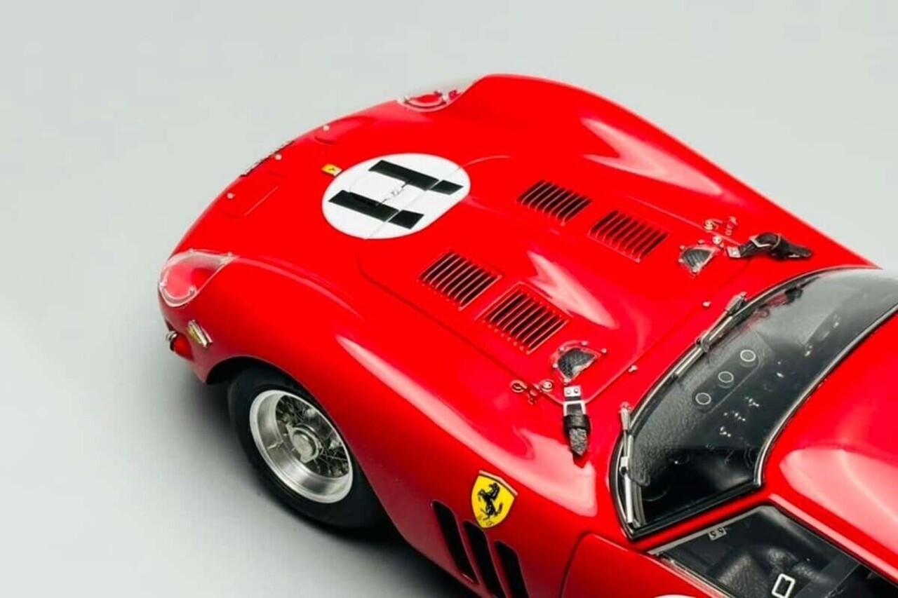 Ferrari Ferrari 250 GTO #11 2nd 1000Km de Paris 1962 - 1:18 - CMC