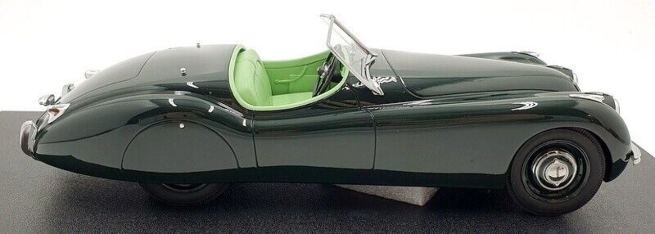 Jaguar Jaguar XK120 OTS Spider Cabriolet Open 1948 - 1:18 - Cult Scale Models Jaguar Jaguar XK120 OTS Spider Cabriolet Open 1948 - 1:18 - Cult Scale Models