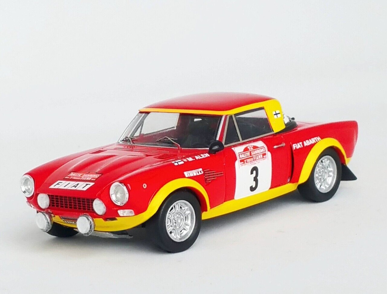 Fiat Fiat 124 Abarth Rally #3 Rally WM Rally San Remo 1974 - 1:43 - Troféu
