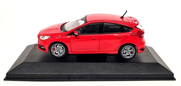Ford Ford Focus MK III ST-3 RHD 2018 - 1:43 - Vanguards Ford Ford Focus MK III ST-3 RHD 2018 - 1:43 - Vanguards