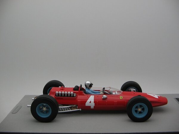 Formule 1 Ferrari 512 #4 GP Italy 1965 + Driver - 1:18 - Tecnomodel Mythos