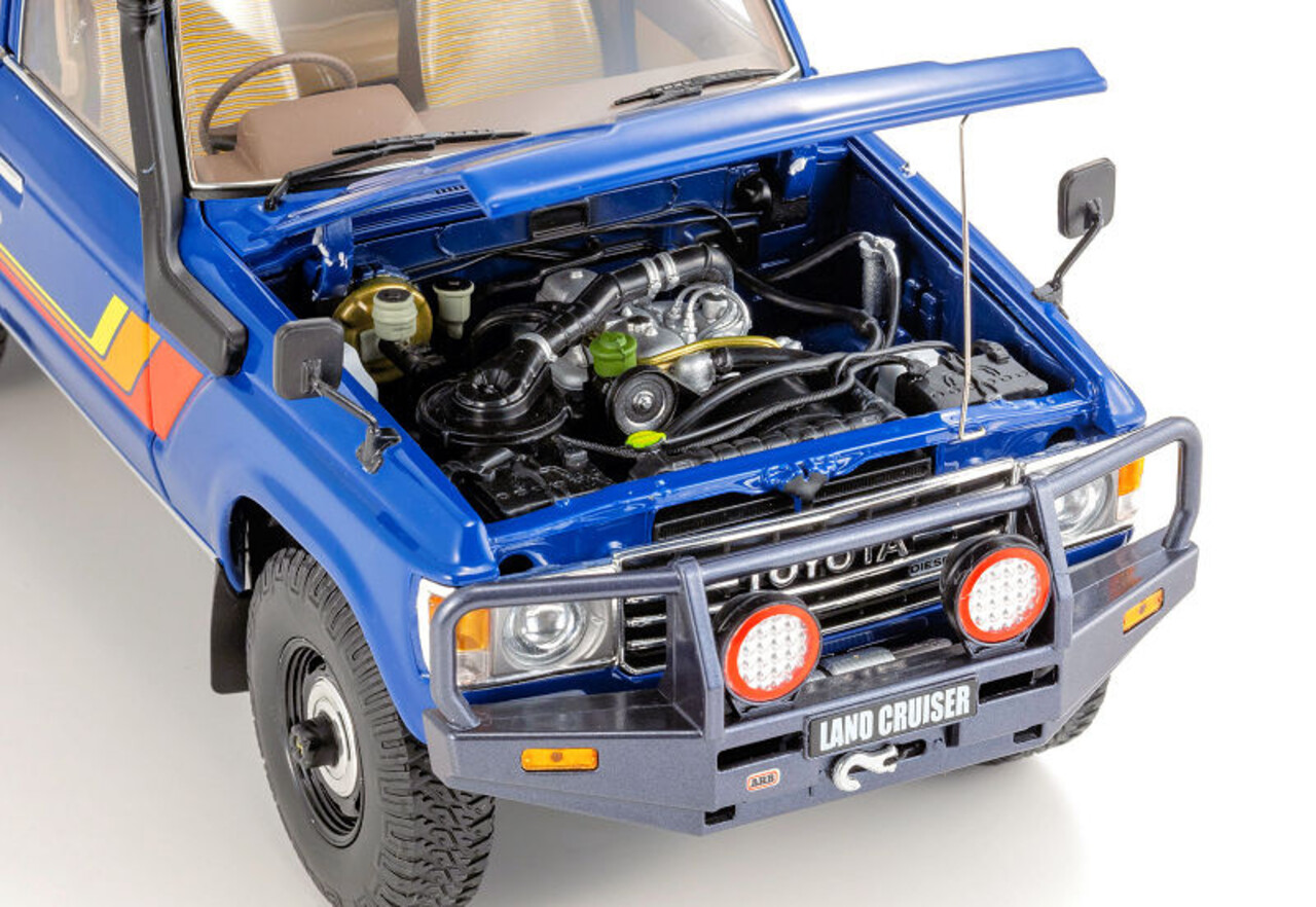 Toyota Toyota Land Cruiser 60 - 1:18 - Kyosho Toyota Toyota Land Cruiser 60 - 1:18 - Kyosho