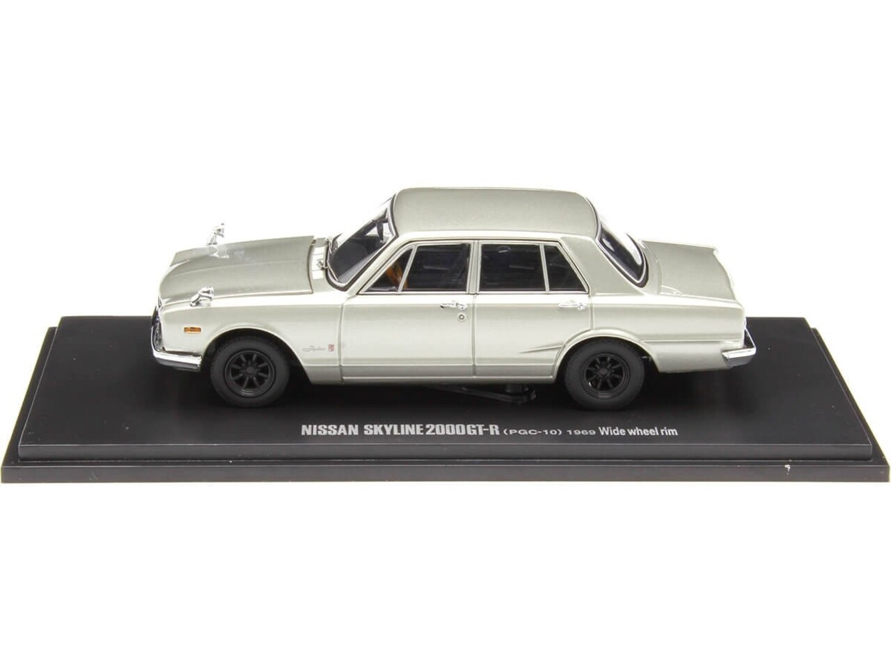 Nissan Nissan Skyline 2000GT-R 4 doors PGC10 Wide Wheel Rim 1969 - 1:43 - Kyosho Nissan Nissan Skyline 2000GT-R 4 doors PGC10 Wide Wheel Rim 1969 - 1:43 - Kyosho