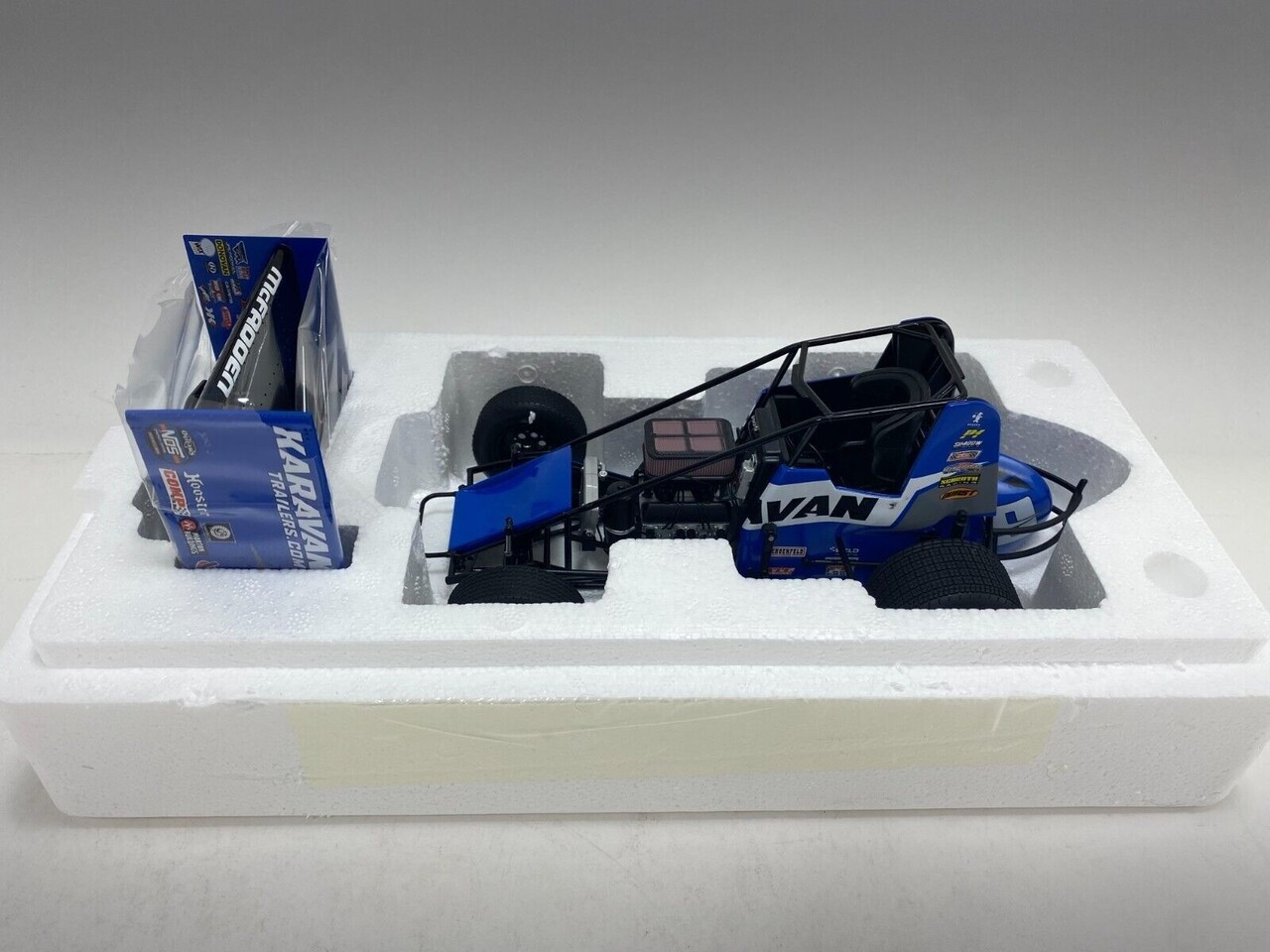 Sprint Car Sprint Car #9 Karavan Trailers James McFadden 2021 - 1:18 - ACME Sprint Car Sprint Car #9 Karavan Trailers James McFadden 2021 - 1:18 - ACME