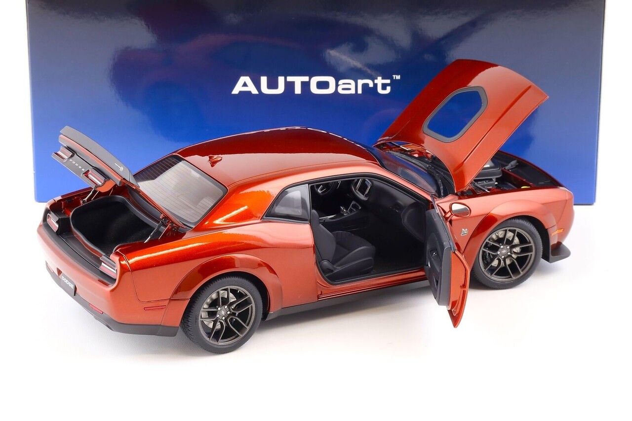 Dodge Dodge Challenger R/T Scat Pack Widebody 2022 - 1:18 - AUTOart