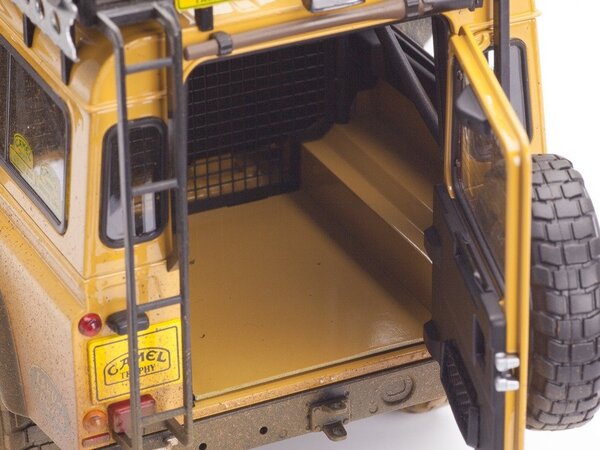 Land Rover Land Rover Defender 110 'Camel Trophy' Support Unit Sabah-Malaysia Dirty Version 1993 - 1:18 - Almost Real