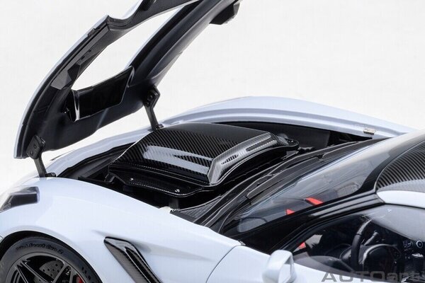 Chevrolet Chevrolet Corvette C7 ZR1 2017 - 1:18 - AUTOart Chevrolet Chevrolet Corvette C7 ZR1 2017 - 1:18 - AUTOart