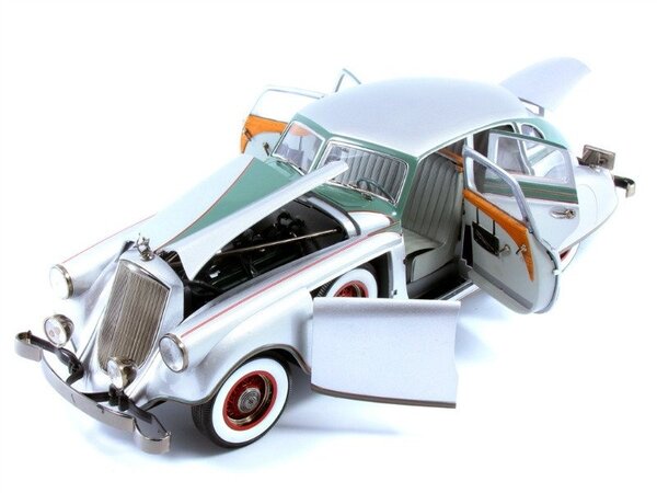 Pierce-Arrow Pierce-Arrow Silver Arrow 1933 - 1:18 - Signature Models Pierce-Arrow Pierce-Arrow Silver Arrow 1933 - 1:18 - Signature Models