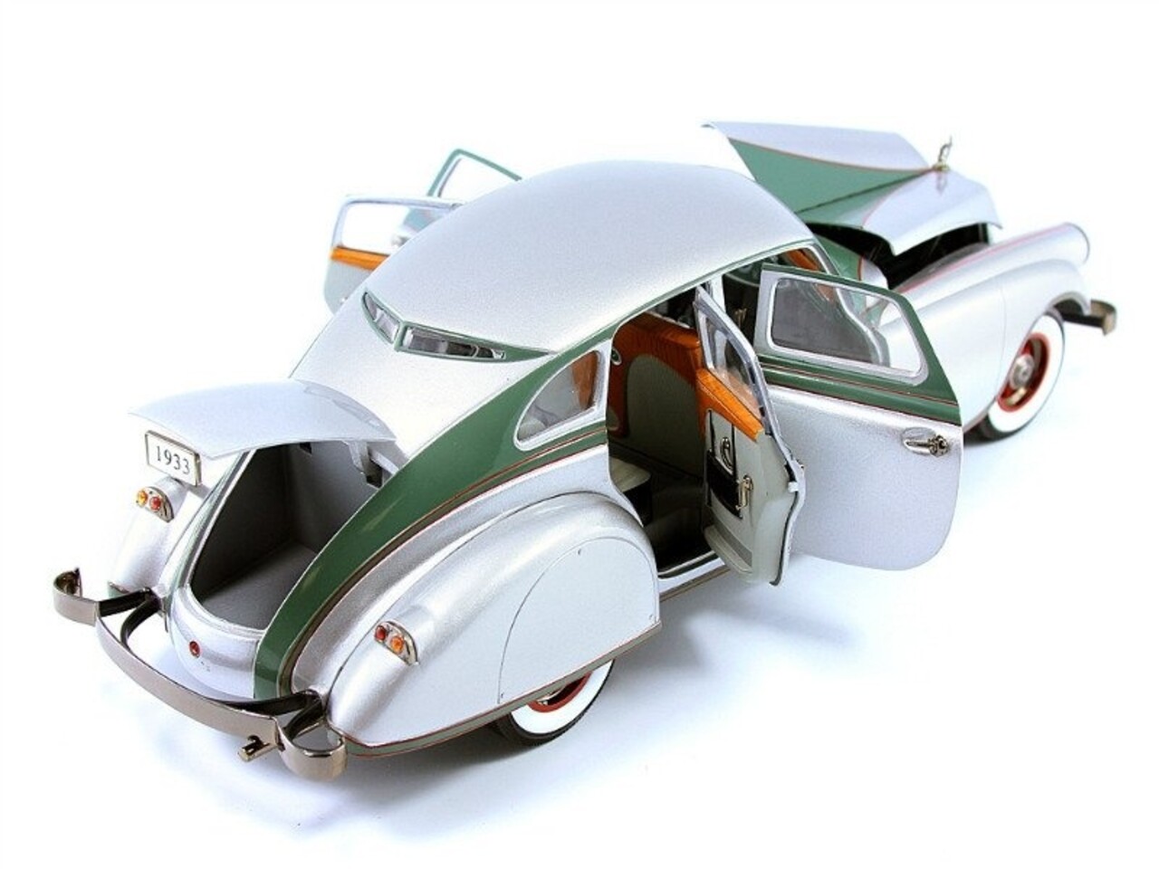 Pierce-Arrow Pierce-Arrow Silver Arrow 1933 - 1:18 - Signature Models Pierce-Arrow Pierce-Arrow Silver Arrow 1933 - 1:18 - Signature Models