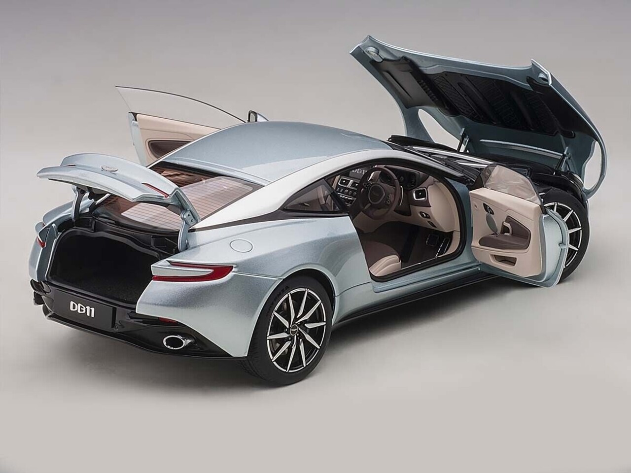 Aston Martin Aston Martin DB11 - 1:18 - AUTOart
